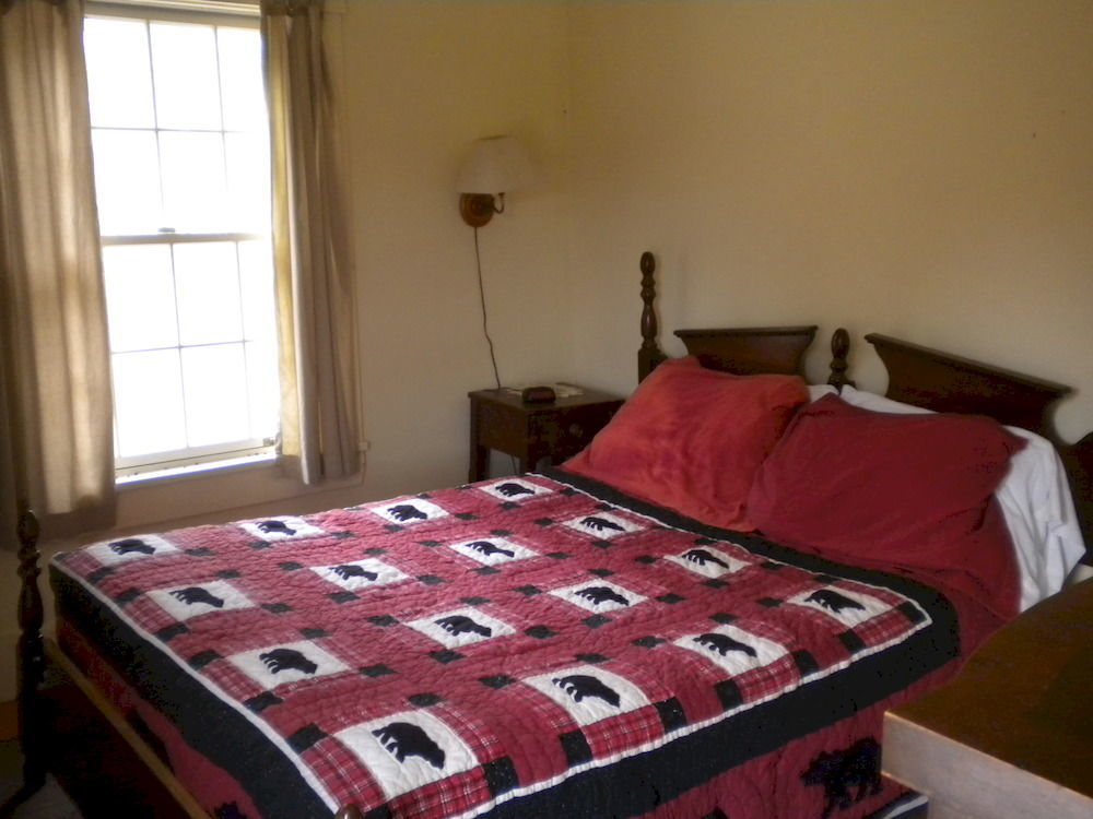 The Sterling Inn Caratunk エクステリア 写真